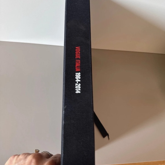 VOGUE Italia 50 eme Anniversary 1964-2014 - Picture 2 of 4